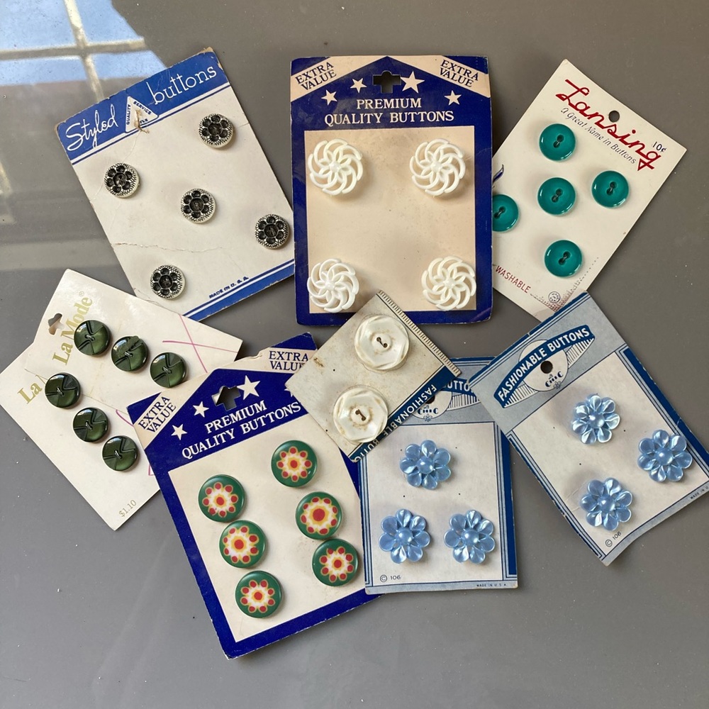 Vintage Buttons Sewing Supplies